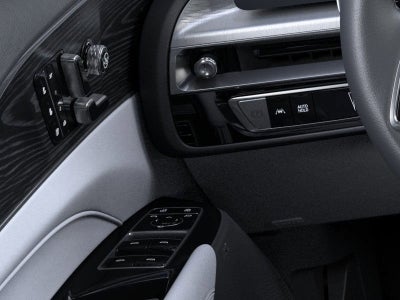 2025 Cadillac LYRIQ Luxury 3