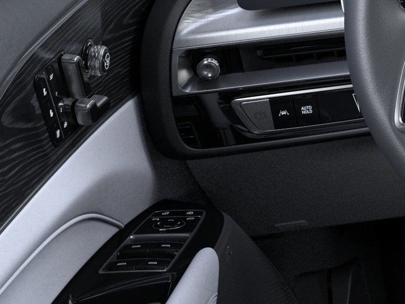 2025 Cadillac LYRIQ Luxury 3