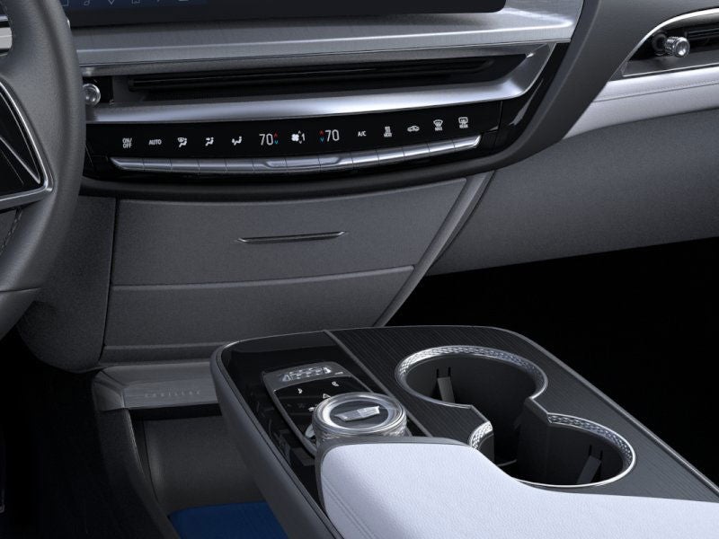 2025 Cadillac LYRIQ Luxury 3