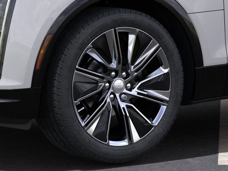 2025 Cadillac LYRIQ Luxury 3