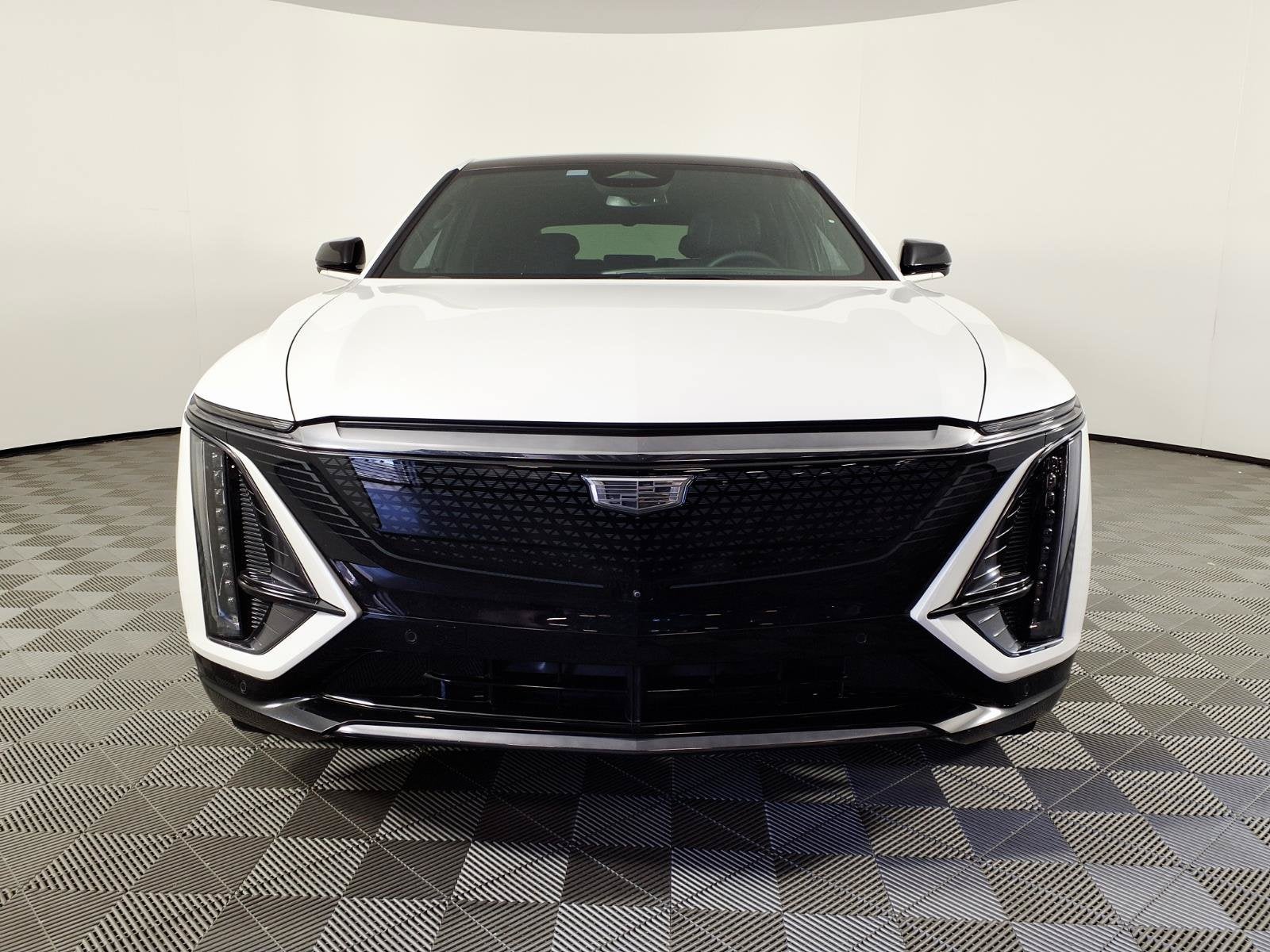 Certified 2024 Cadillac LYRIQ Sport 1 with VIN 1GYKPTRLXRZ125884 for sale in Chandler, AZ