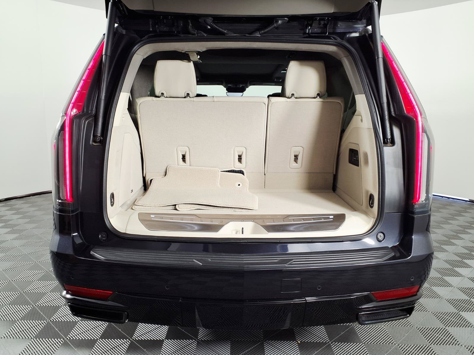 2023 Cadillac Escalade RWD Sport Platinum