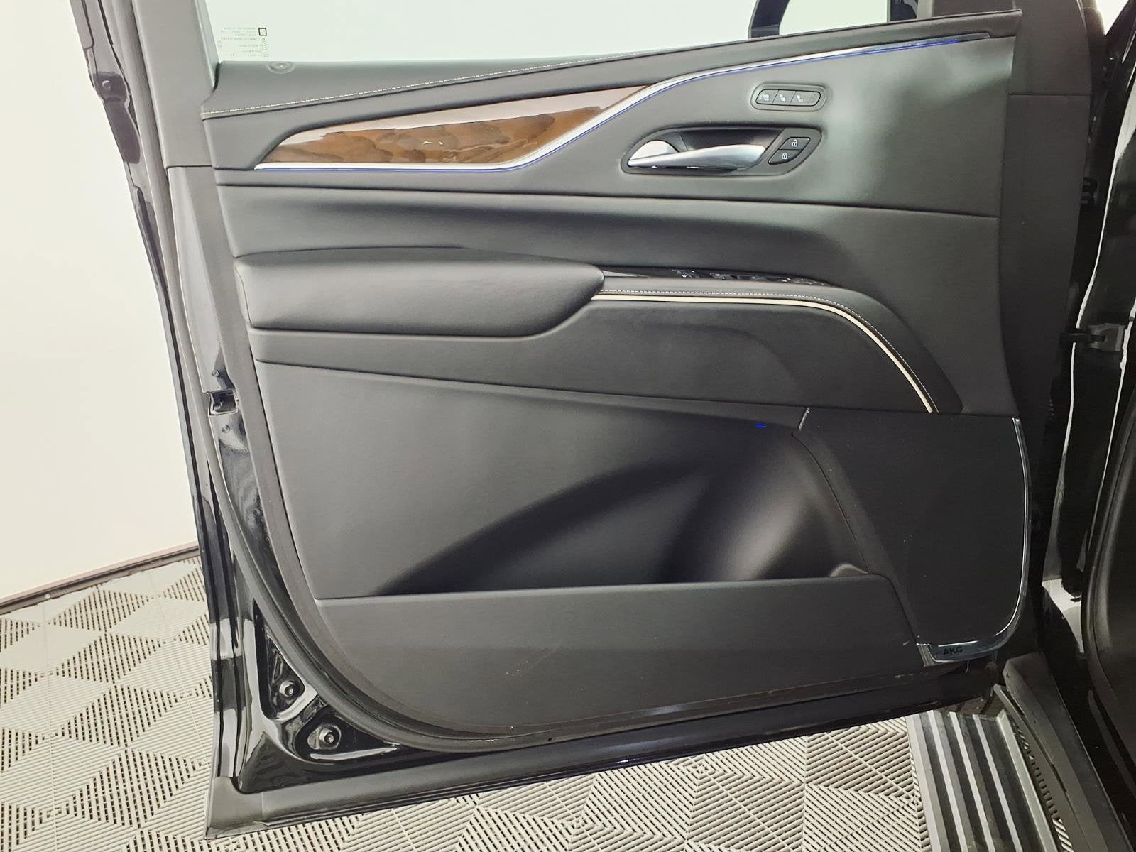 2024 Cadillac Escalade ESV Premium Luxury Platinum