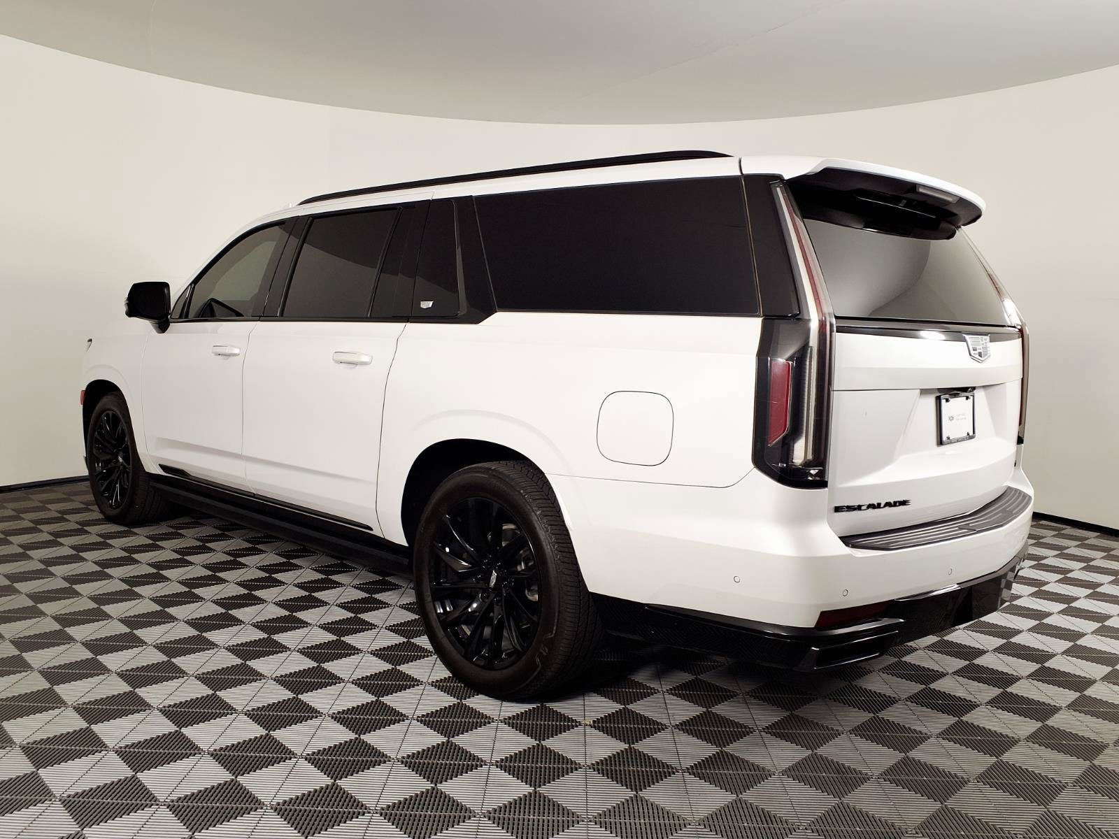 2023 Cadillac Escalade ESV 4WD Sport Platinum