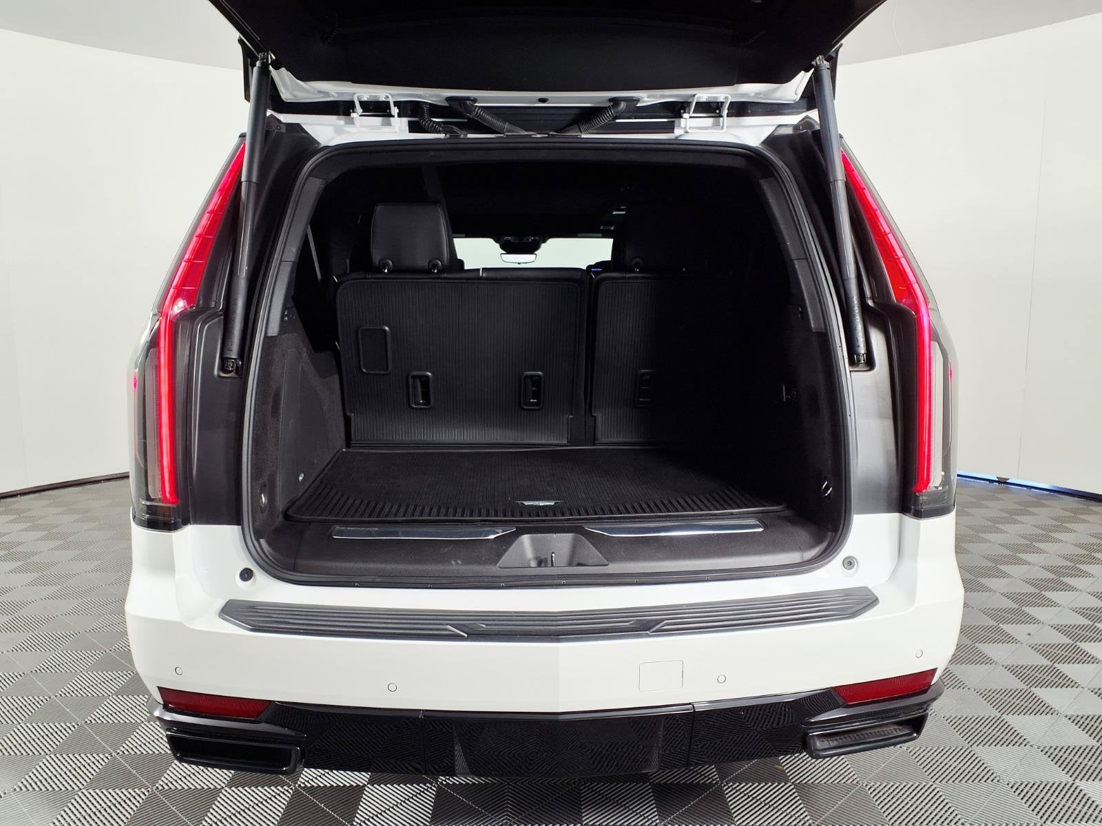 2023 Cadillac Escalade ESV 4WD Sport Platinum