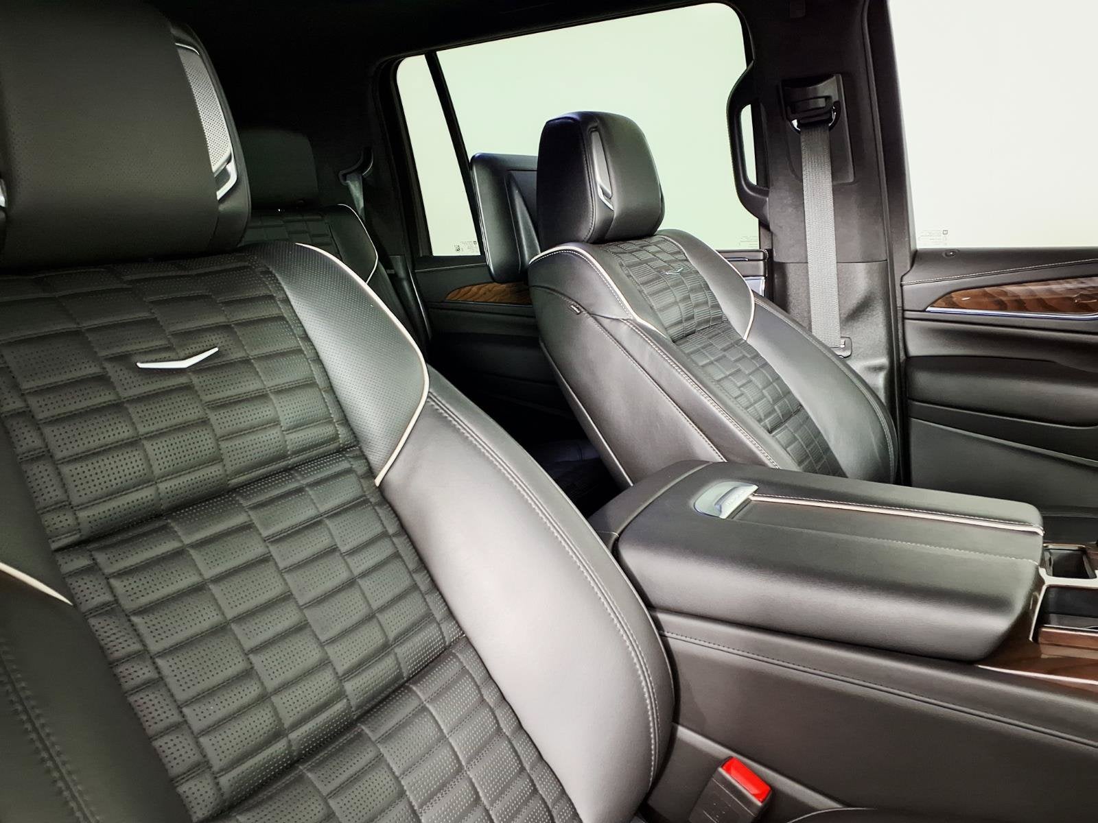 2023 Cadillac Escalade ESV 4WD Sport Platinum
