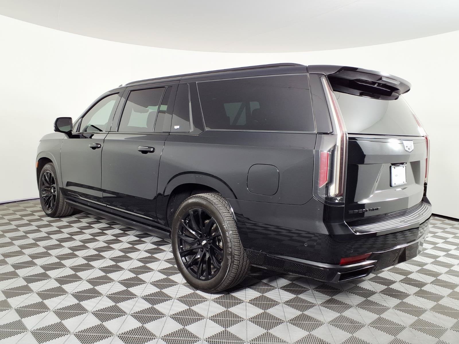2023 Cadillac Escalade ESV 4WD Sport Platinum