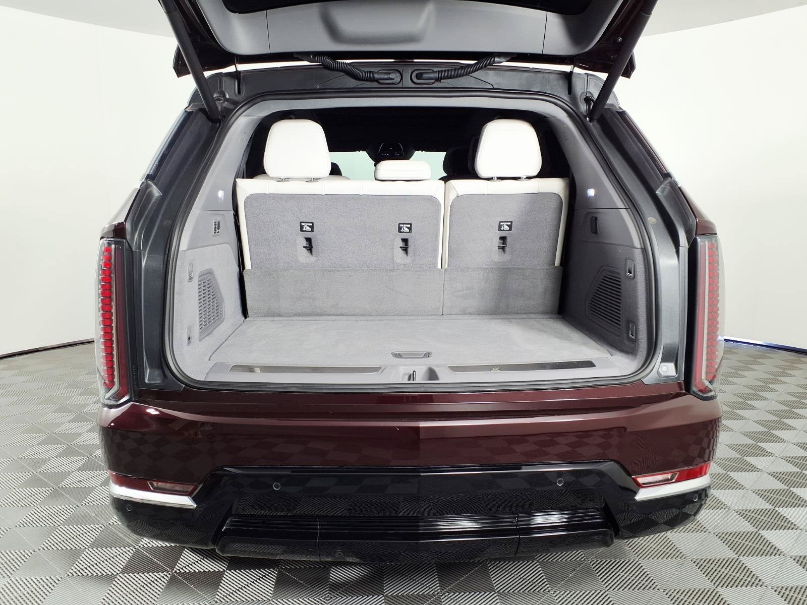 2025 Cadillac ESCALADE IQ Luxury 1
