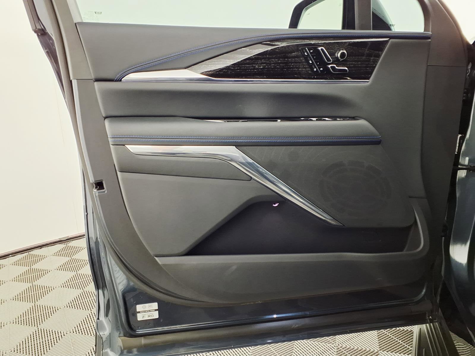 2026 Cadillac ESCALADE IQ Luxury