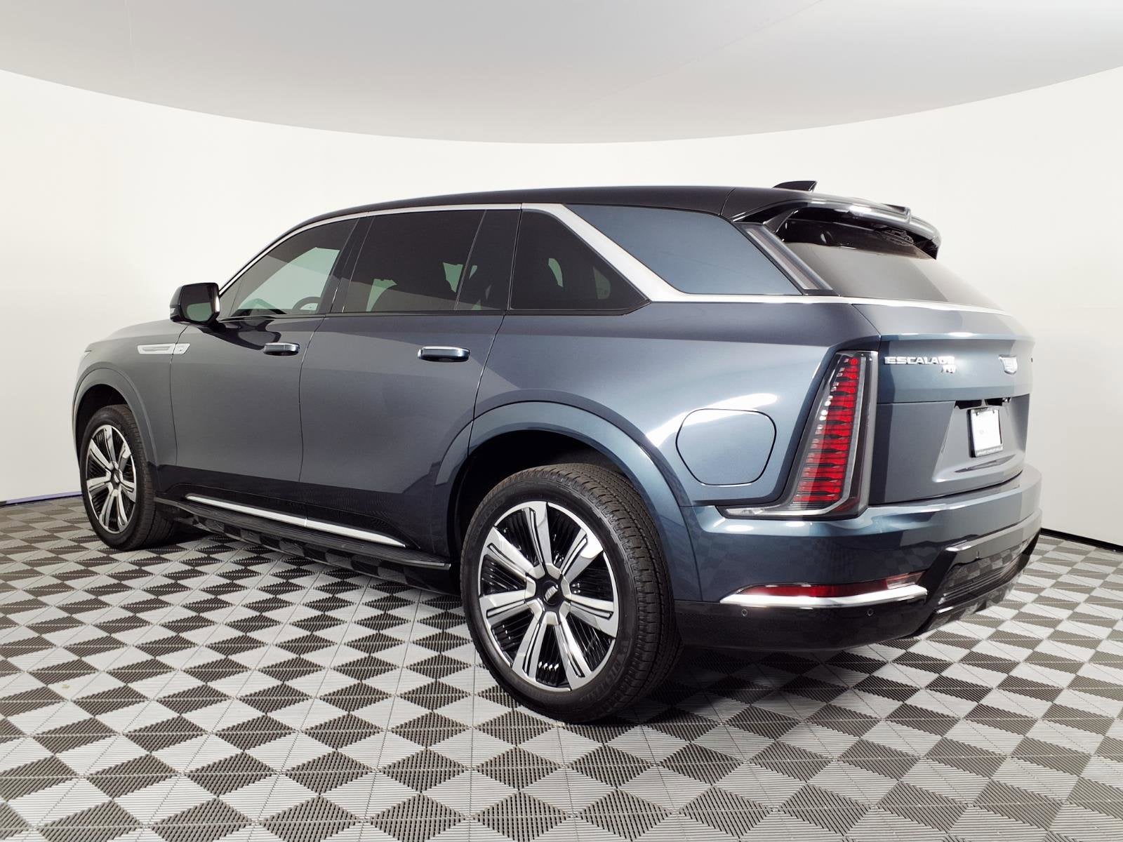 2026 Cadillac ESCALADE IQ Luxury
