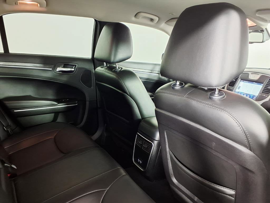 2019 Chrysler 300 Touring L