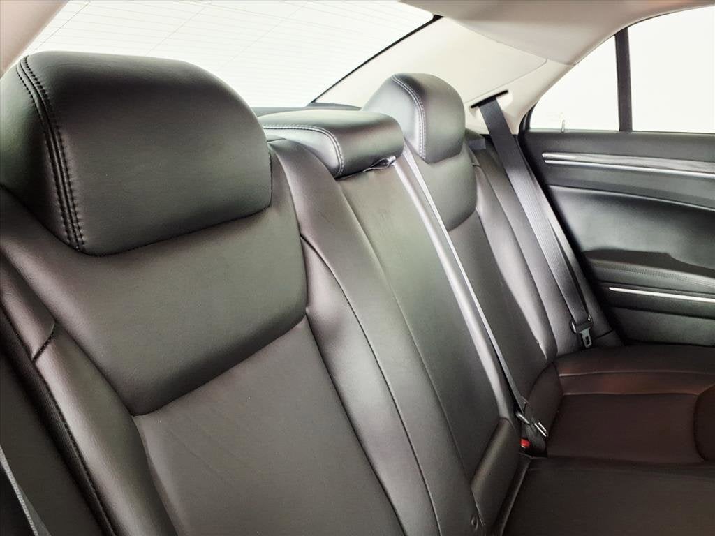 2019 Chrysler 300 Touring L