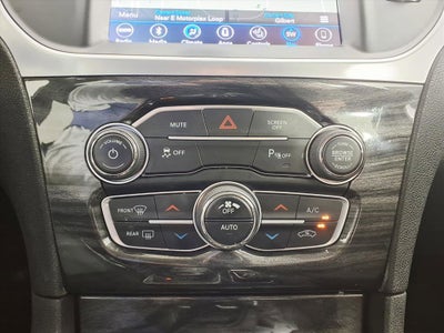 2019 Chrysler 300 Touring L