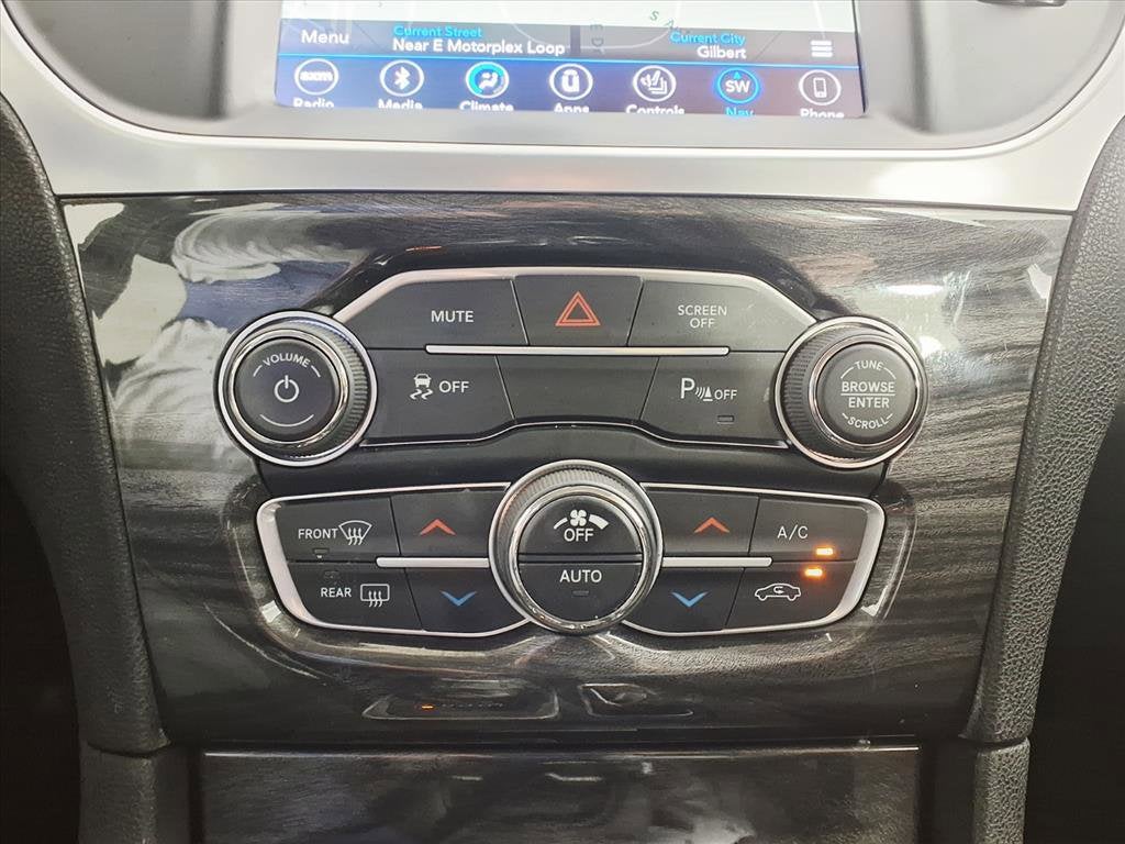 2019 Chrysler 300 Touring L