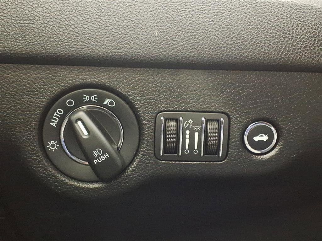 2019 Chrysler 300 Touring L