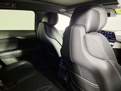 2025 Cadillac OPTIQ Luxury 2