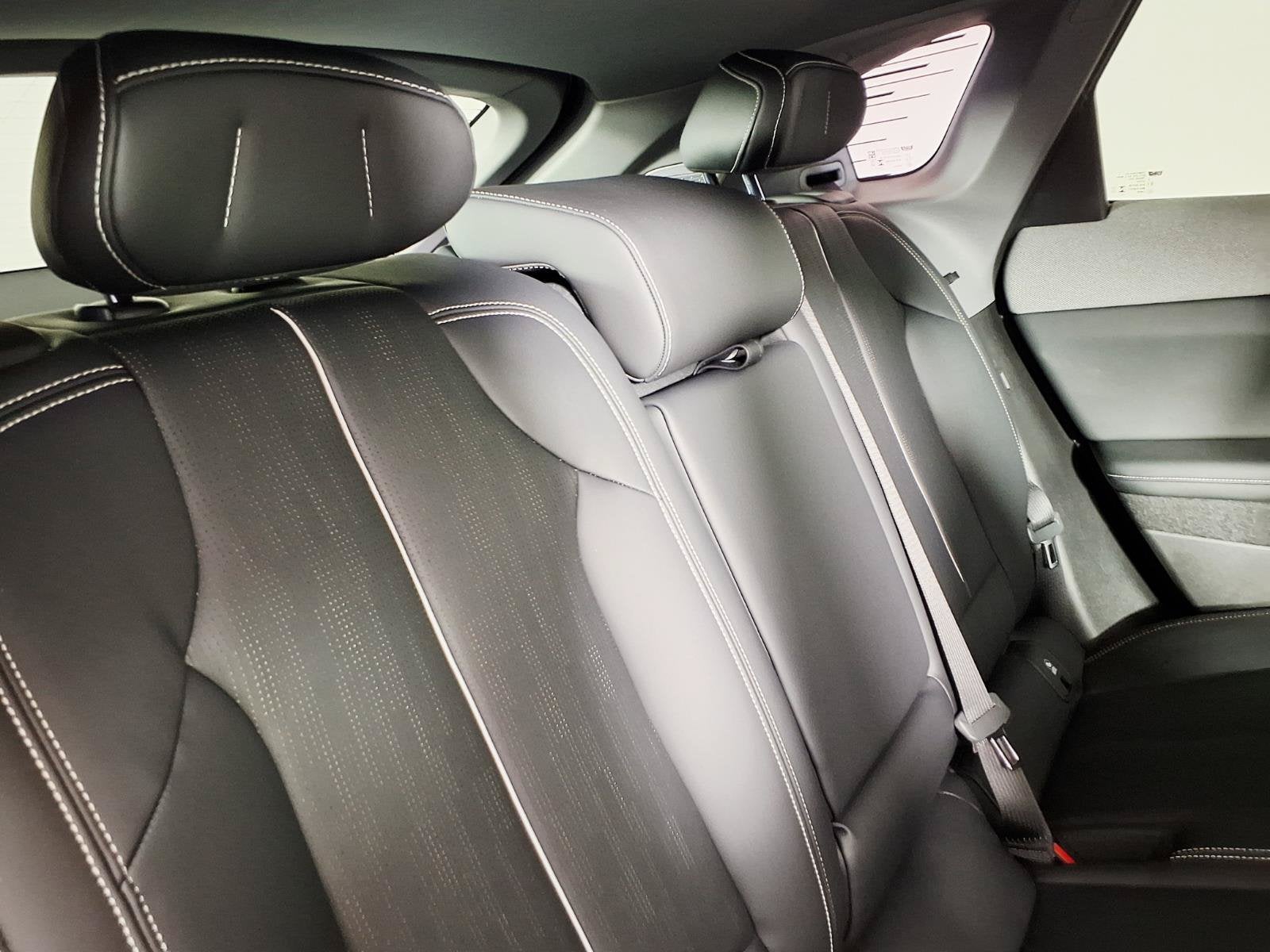 2025 Cadillac OPTIQ Luxury 2