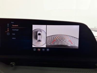 2025 Cadillac OPTIQ Luxury 2