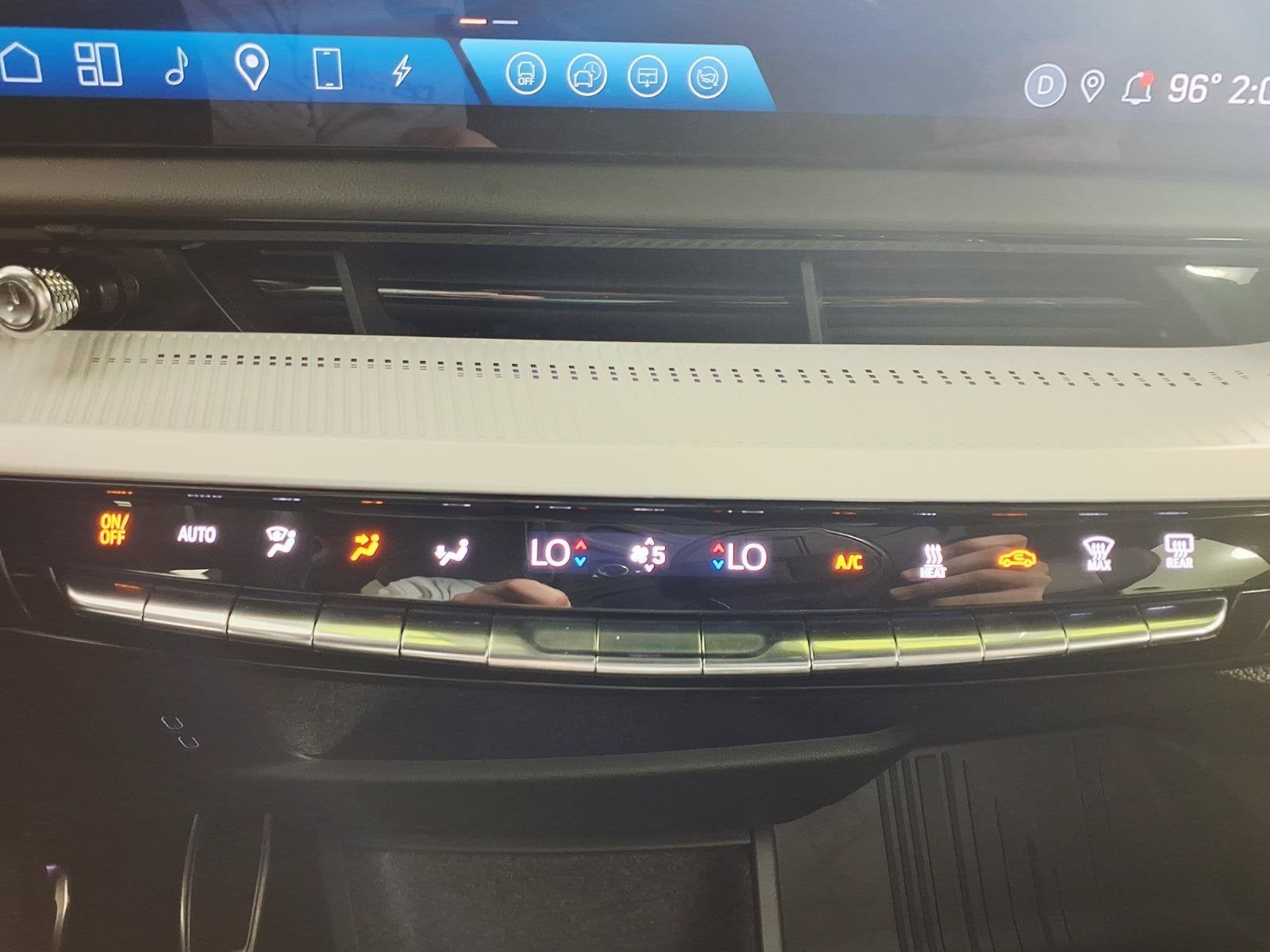 2025 Cadillac OPTIQ Luxury 2