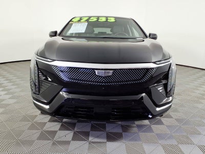 2025 Cadillac OPTIQ Luxury 2