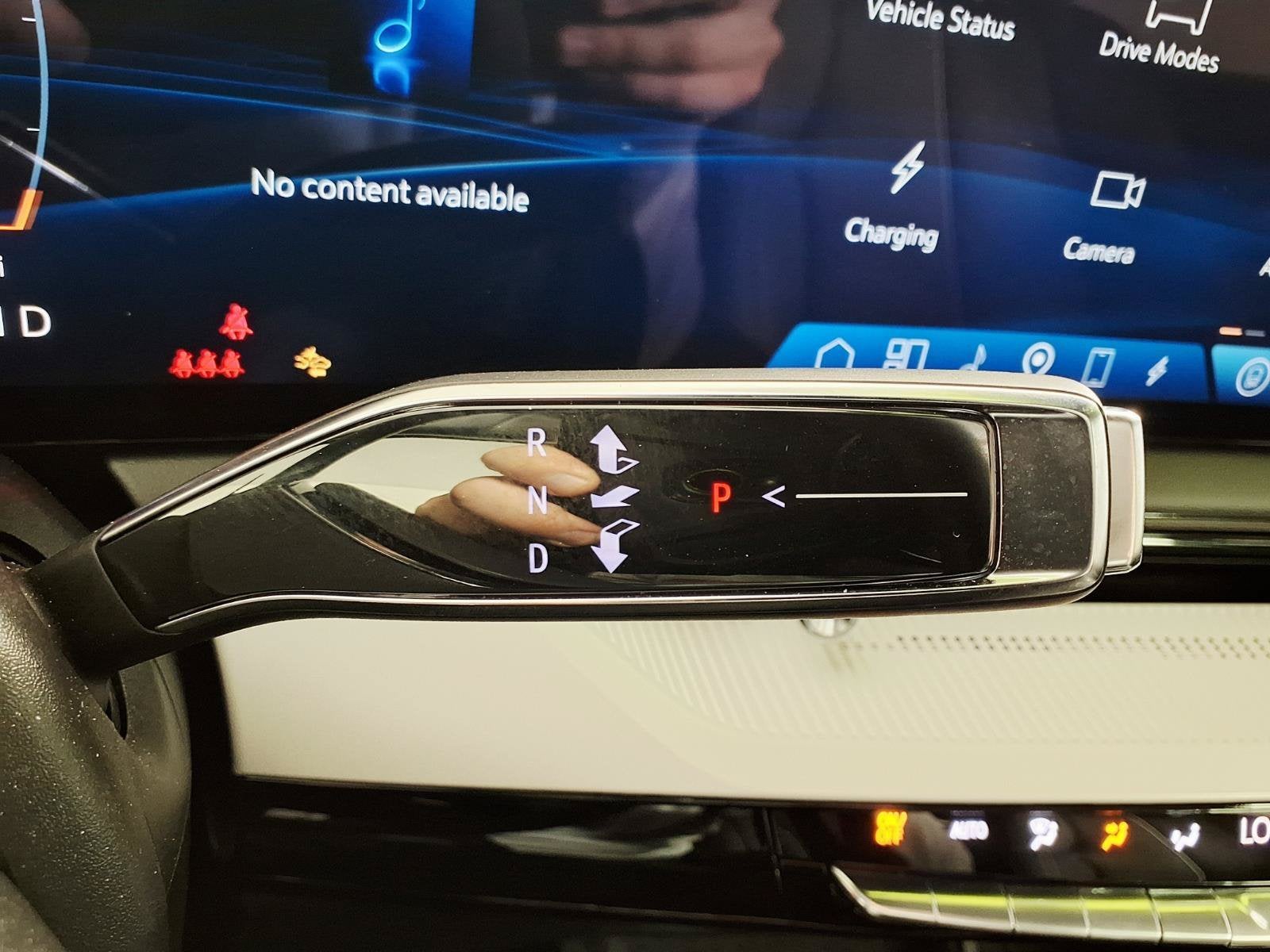 2025 Cadillac OPTIQ Luxury 2
