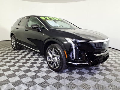 2025 Cadillac OPTIQ Luxury 2