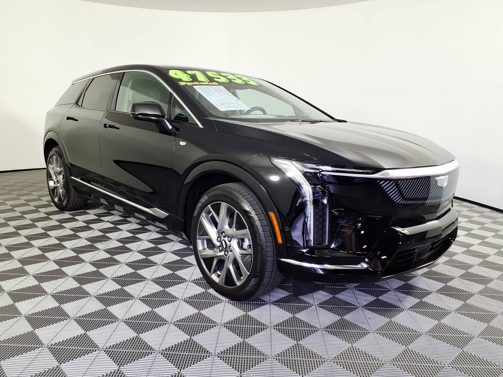 2025 Cadillac OPTIQ Luxury 2
