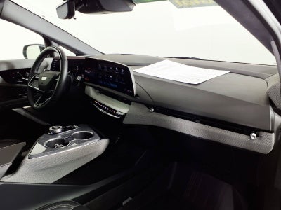 2025 Cadillac OPTIQ Luxury 2