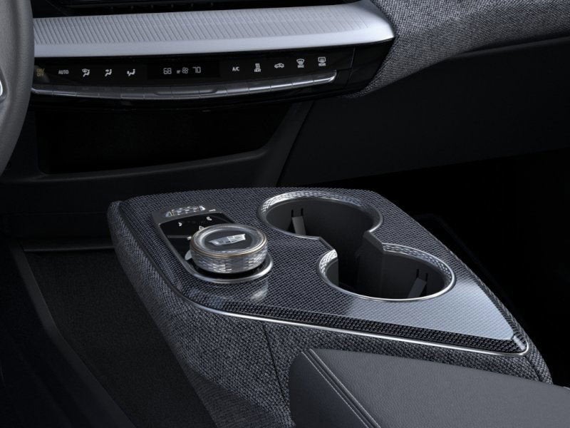 2025 Cadillac OPTIQ Luxury 2