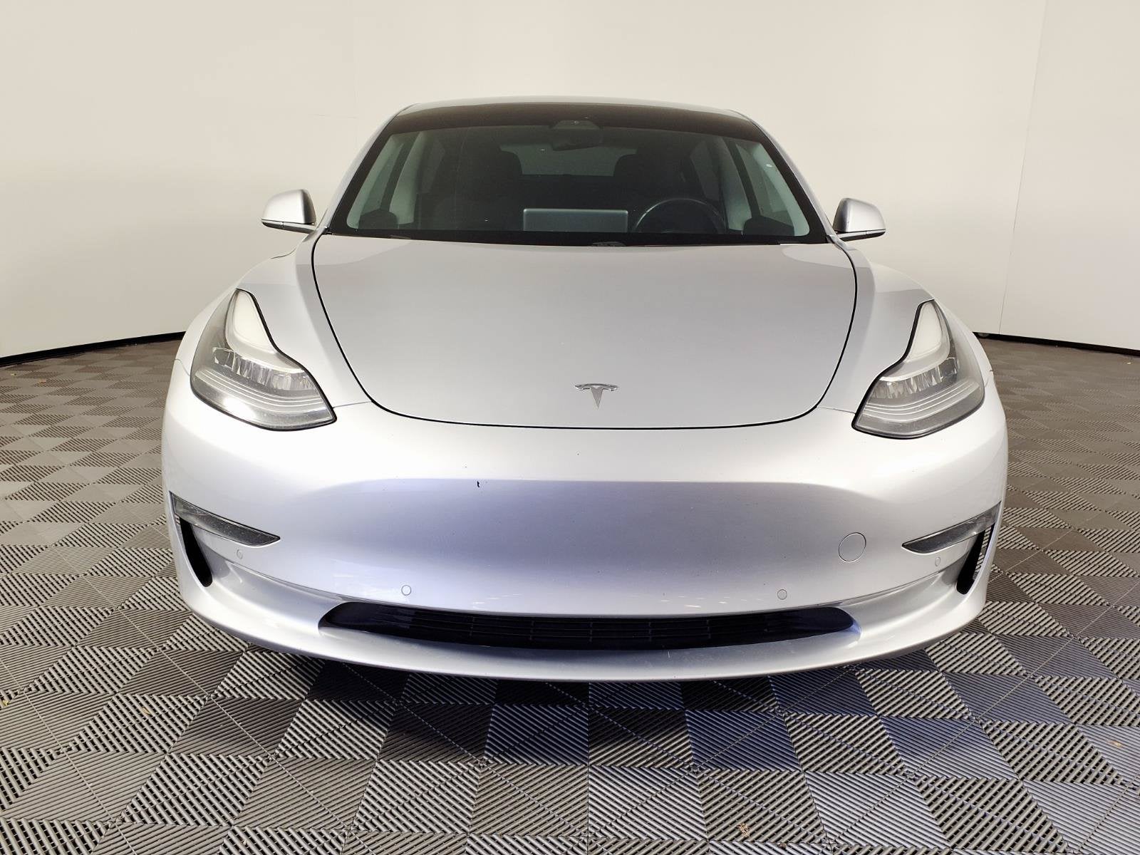 Used 2018 Tesla Model 3 Long Range with VIN 5YJ3E1EA6JF052032 for sale in Chandler, AZ