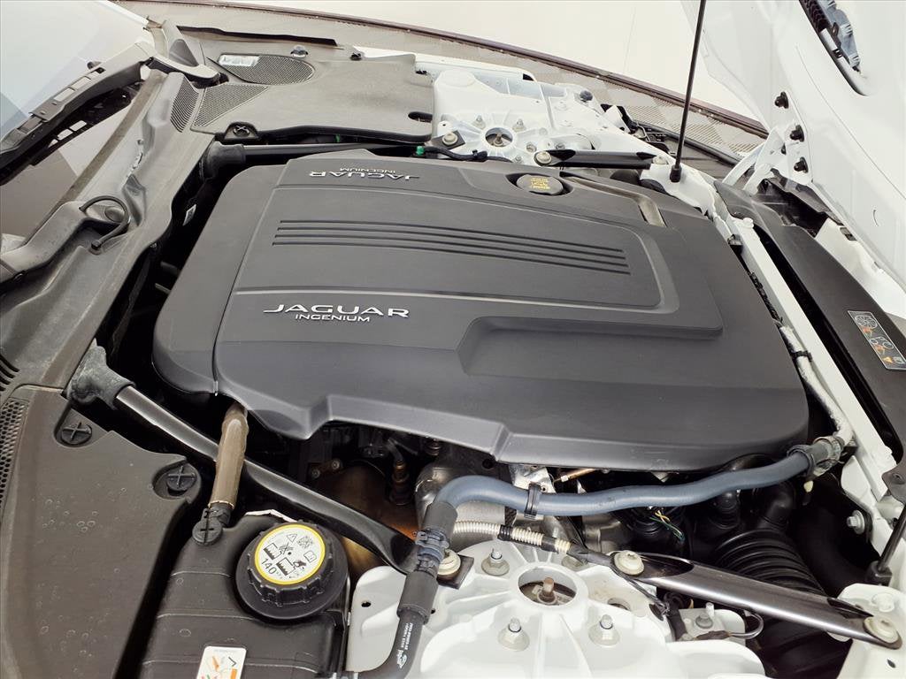 2021 Jaguar F-TYPE P300