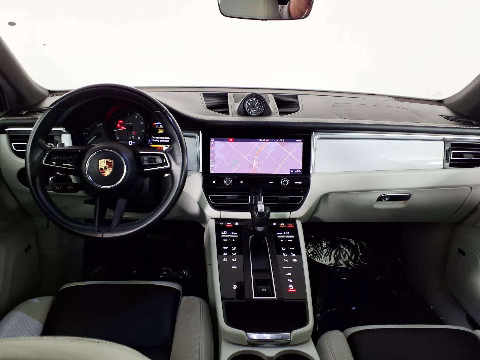 2023 Porsche Macan T