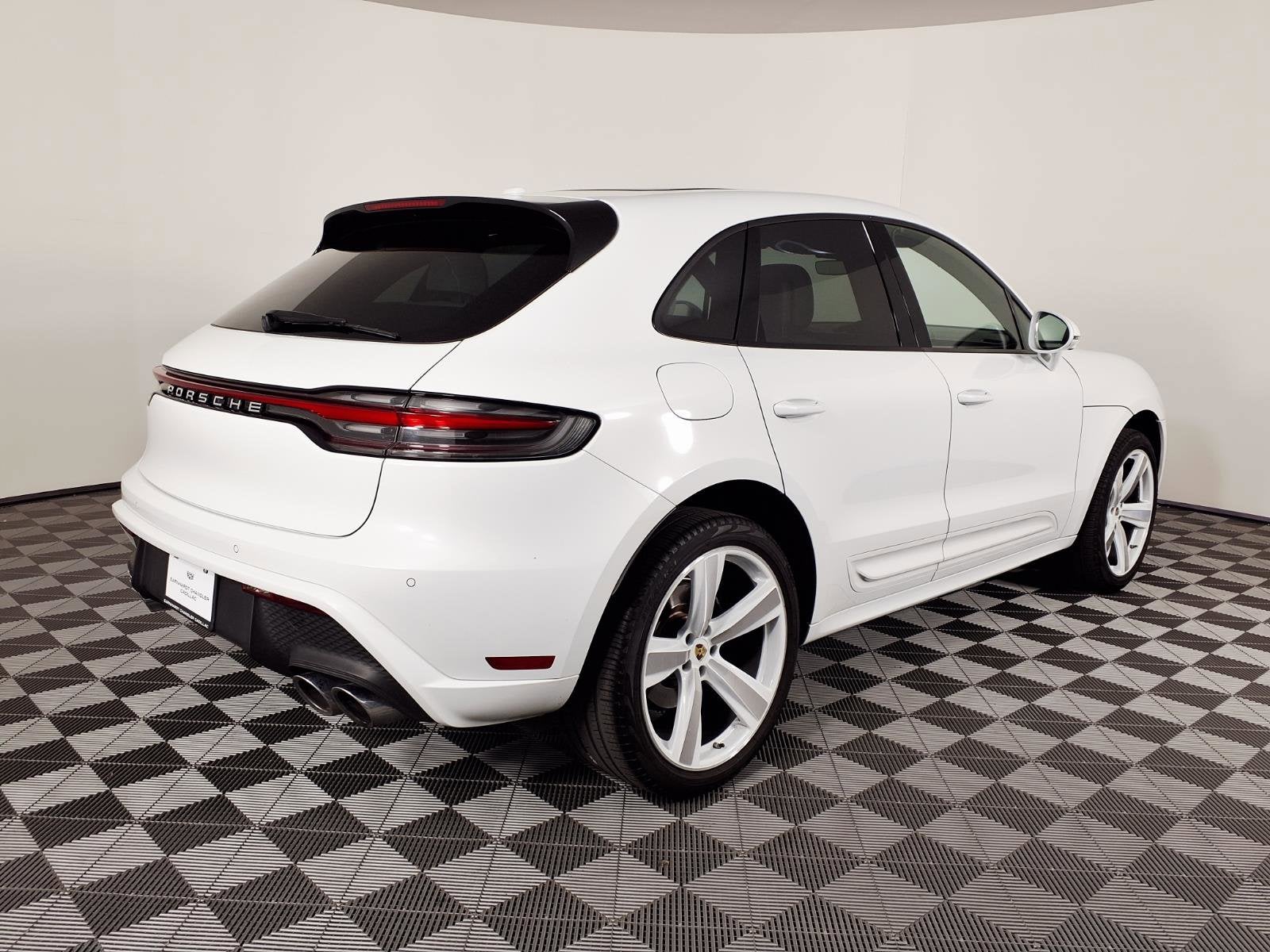 2023 Porsche Macan T