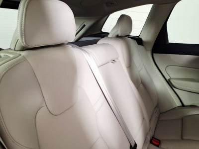 2023 Volvo XC60 Recharge Plug-In Hyb Plus Dark Theme
