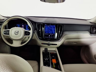 2023 Volvo XC60 Recharge Plug-In Hyb Plus Dark Theme