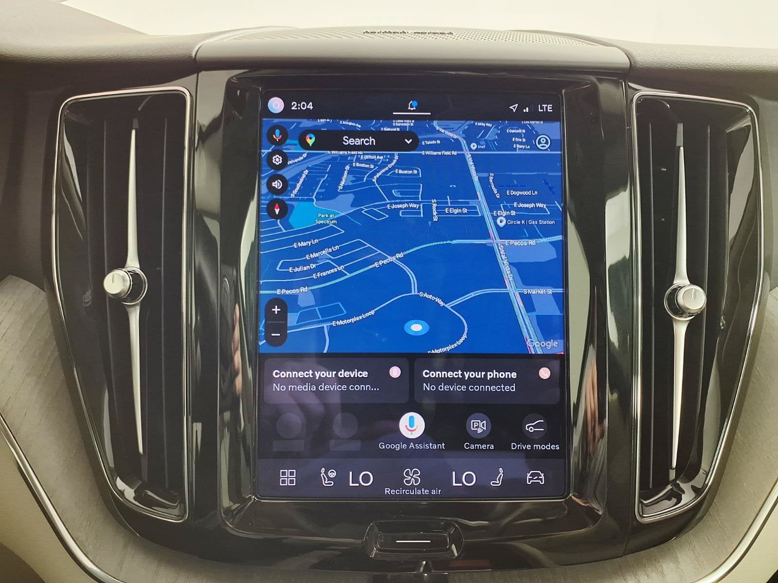 2023 Volvo XC60 Recharge Plug-In Hyb Plus Dark Theme