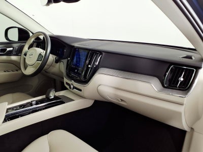 2023 Volvo XC60 Recharge Plug-In Hyb Plus Dark Theme